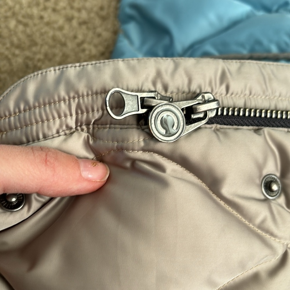 Colmar puffer jacket with 3/4 sleeves XS - Picture 6 of 7